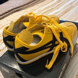 Onitsuka Tiger - yellow and black